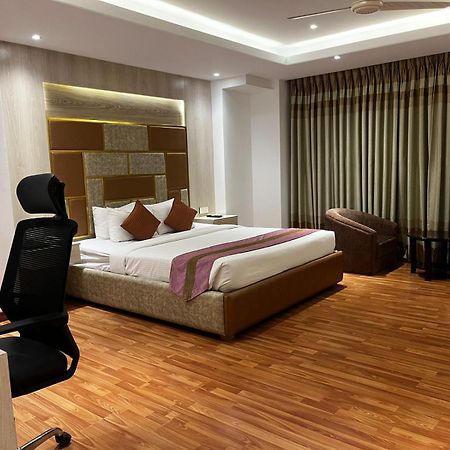 Royal Raj Hotel Rajshahi Ngoại thất bức ảnh
