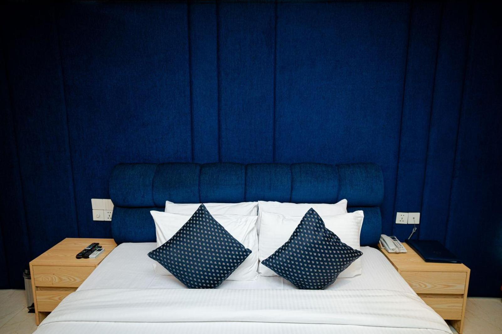 Royal Raj Hotel Rajshahi Ngoại thất bức ảnh